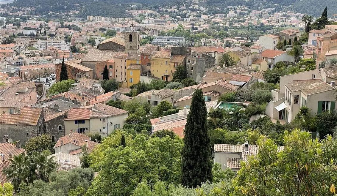 Hyères, città protetta Hyères, città protetta